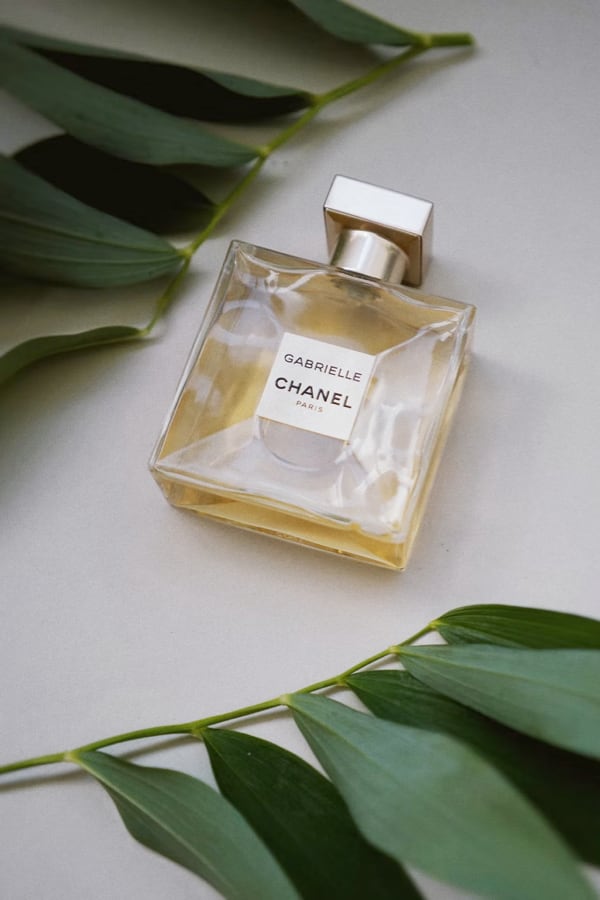 another picture of perfume